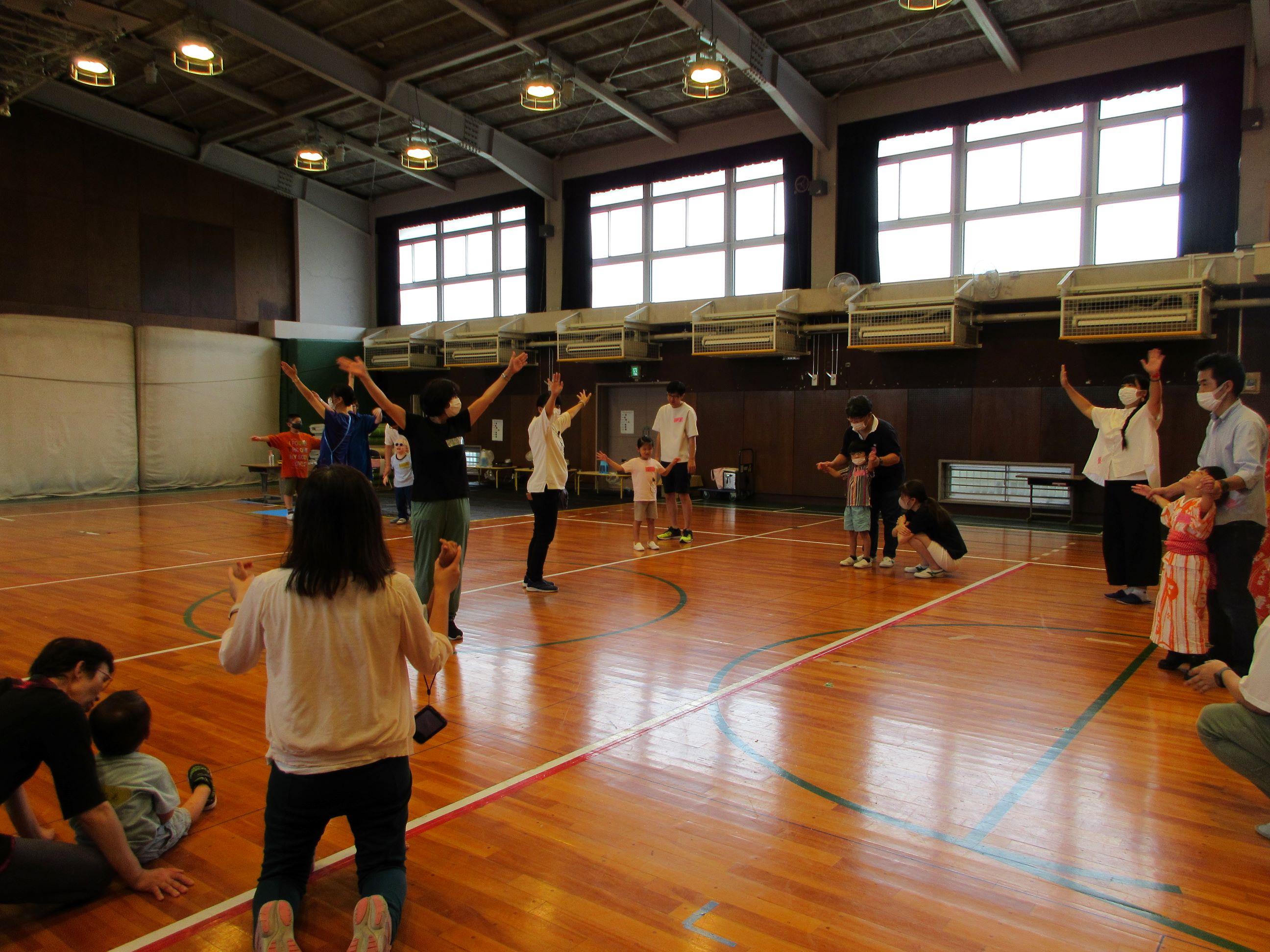 みんなで盆踊り