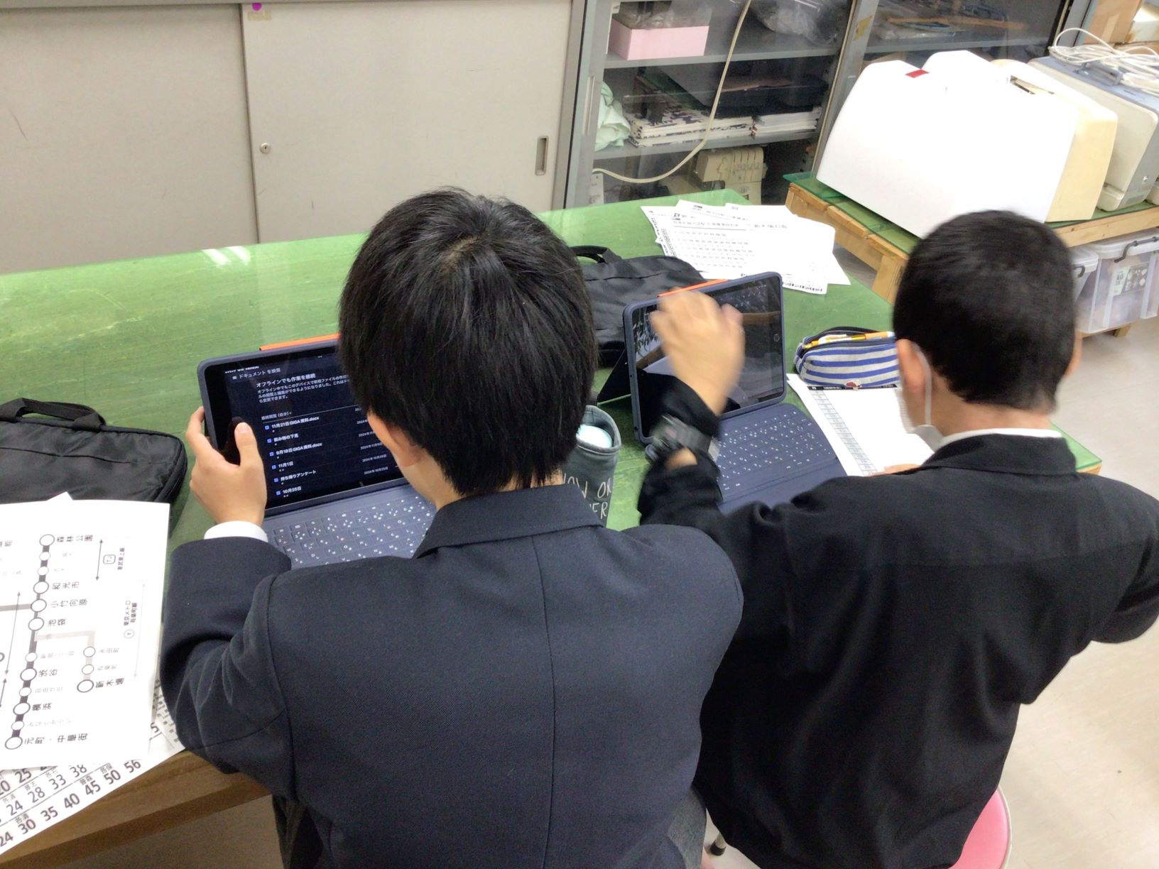 写真２　弱視生徒のiPadでの文書編集の様子