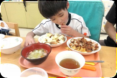 夕食の様子
