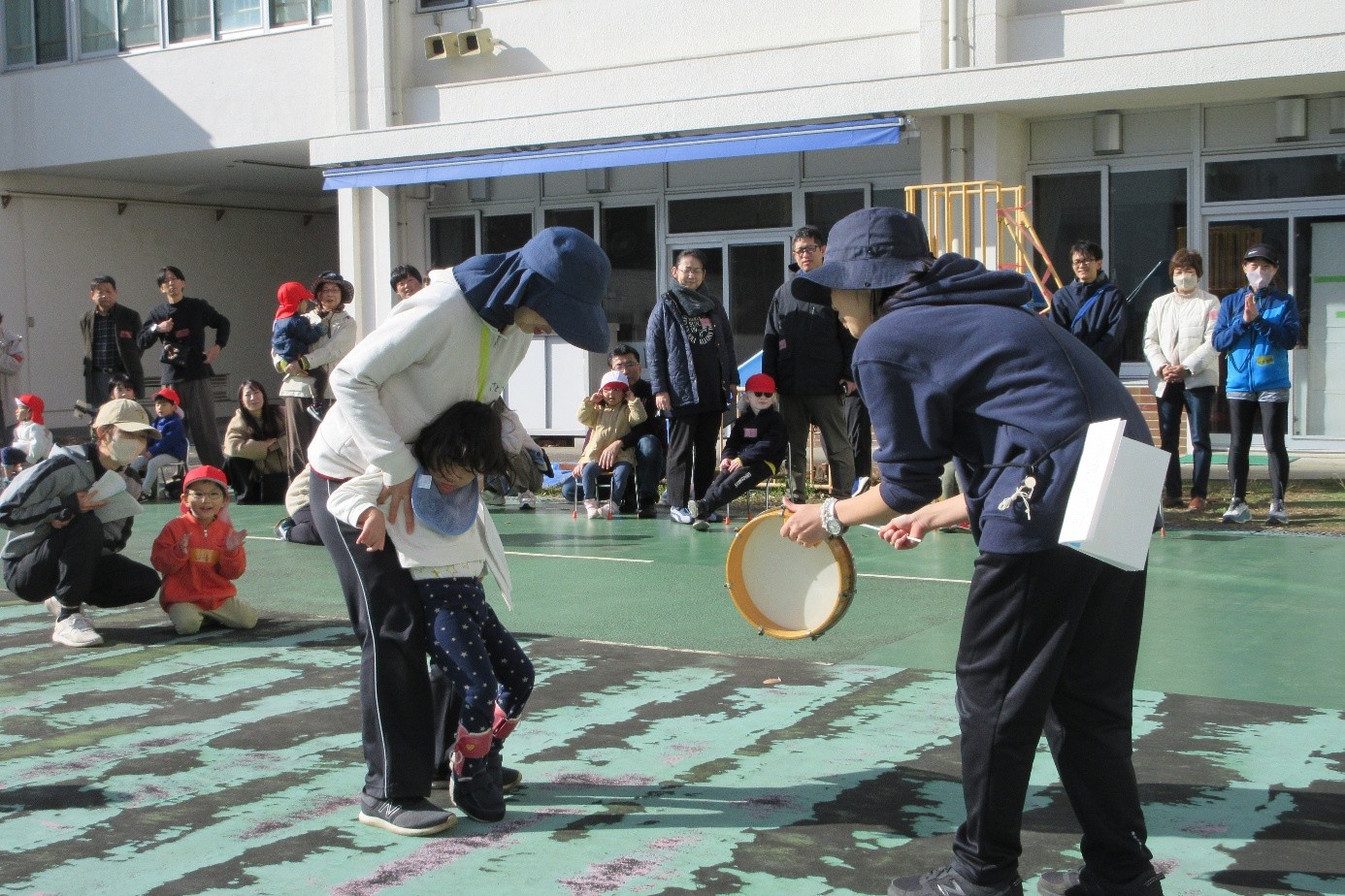 リズム太鼓の音に向かって、よーいどん！