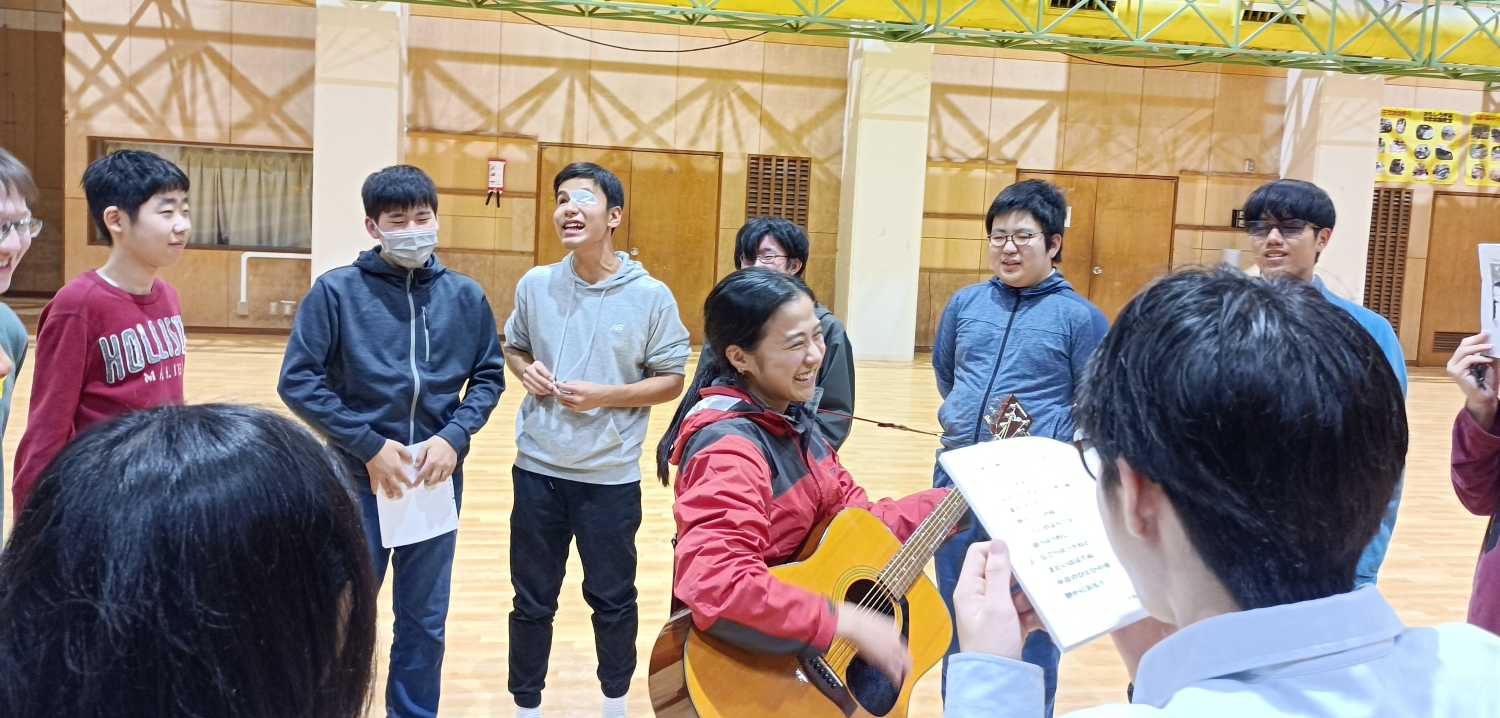 キャンプファイヤー（みんなで歌う♪）