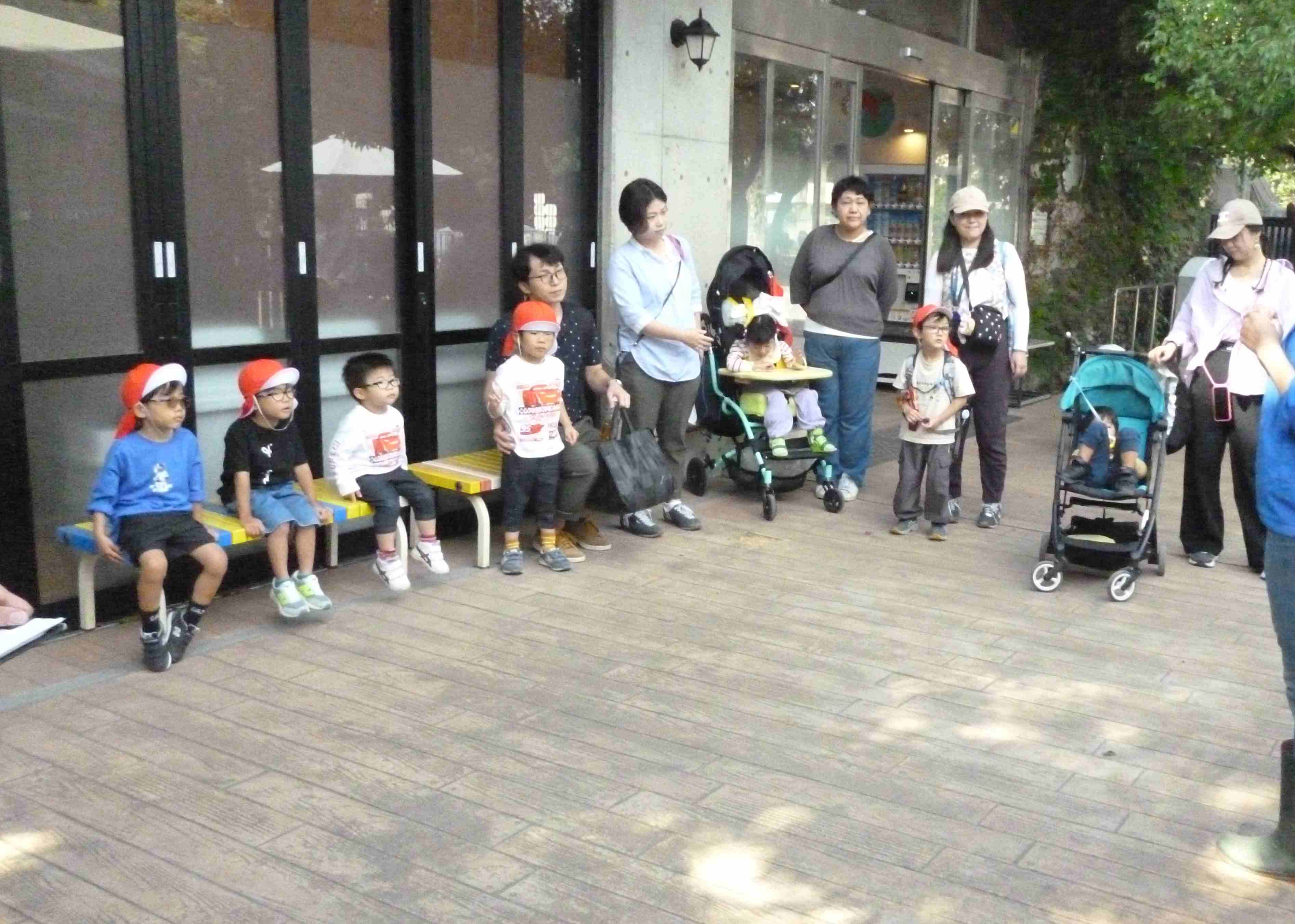 遠足開始直前の写真