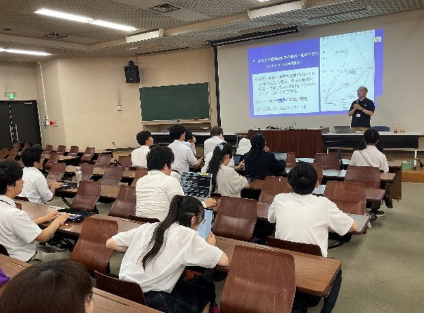 大教室での模擬授業