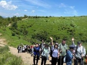 写真 夏季学校飯盛山登山