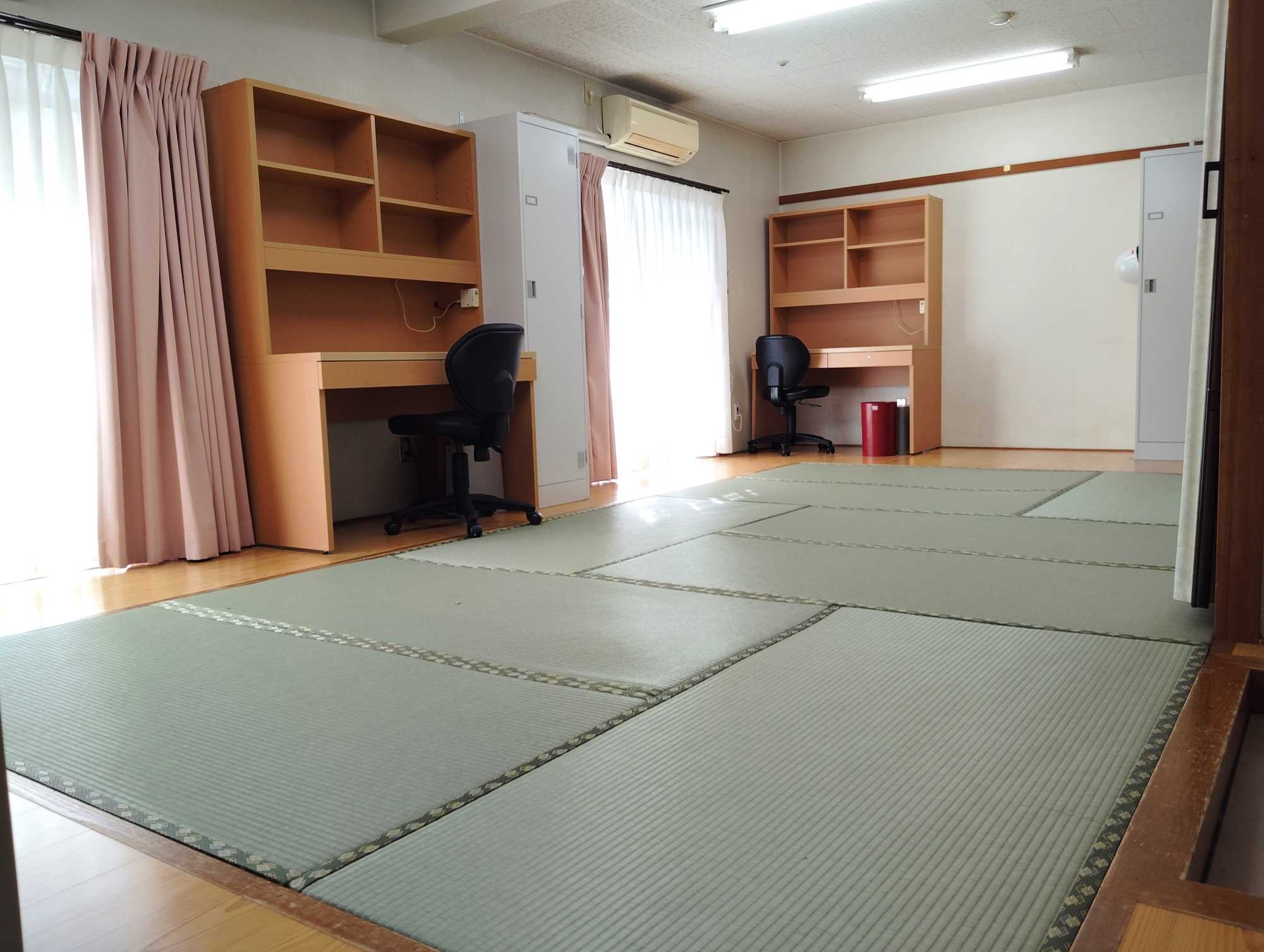 和室（３人用）の入り口側からの写真