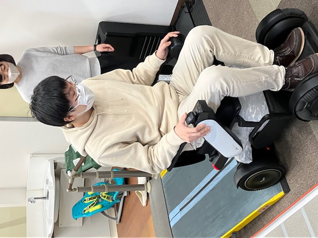 （１）電動車椅子でのスロープ体験