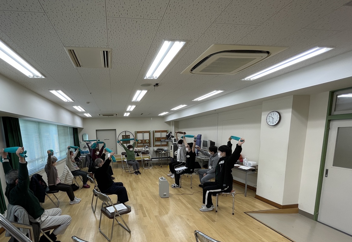 健康教室での運動の様子１